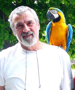 pappagallo Enrico con il proprietario