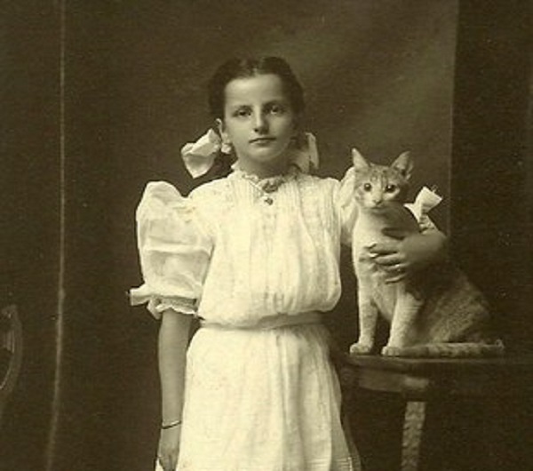 gatto bambina vintage