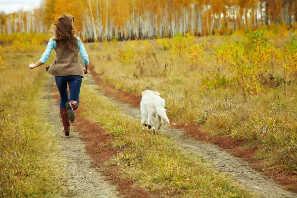 passeggiata cane e padrone