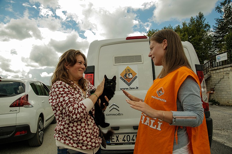 Terremoto, per gli animali è ancora emergenza